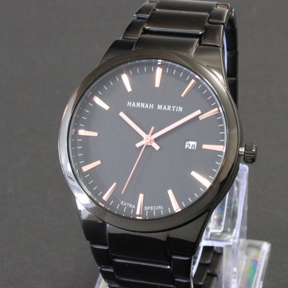 Men's Sports Watch Raised Indices Integrated Bracelet Black Quartz 40mm